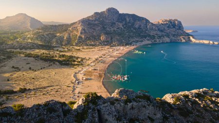 Téléchargez les photos : Une vue aérienne de l'île de Rhodes de jour en Grèce - en image libre de droit