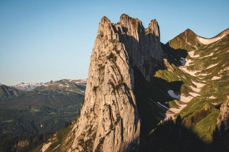 Téléchargez les photos : La spectaculaire formation rocheuse Saxer Lucke dans la région d'Appenzell, Suisse - en image libre de droit