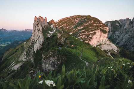 Téléchargez les photos : La spectaculaire formation rocheuse Saxer Lucke dans la région d'Appenzell en Suisse - en image libre de droit