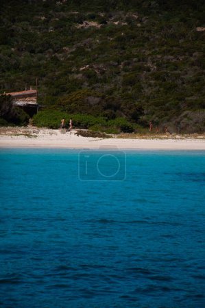 Foto de Spiaggia rosa budelli, maravillosa bahía en el archipiélago de La Maddalena, Cerdeña, Italia - Imagen libre de derechos