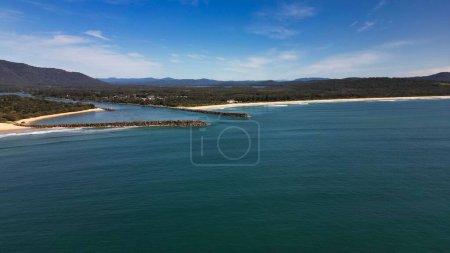 Téléchargez les photos : Vue panoramique d'un bras de mer Camden Haven à NSW, Australie - en image libre de droit