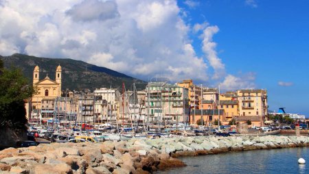 Téléchargez les photos : Une belle vue du port de Bastia, Haute Corse, Corse, France - en image libre de droit