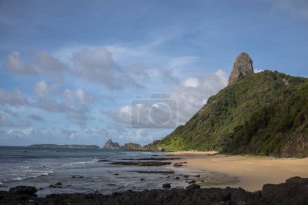 Téléchargez les photos : Vue sur la plage de Boldro. Fernando de Noronha, Brésil. - en image libre de droit