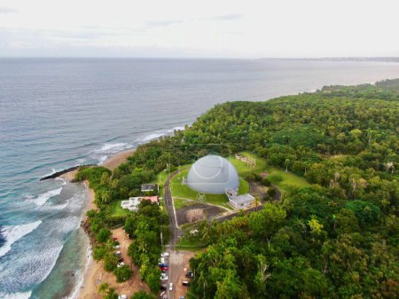 Foto de Una vista desde el dron del Parque El Faro en Puerto Rico - Imagen libre de derechos