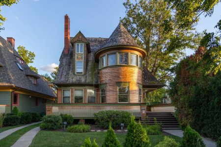 Foto de Una casa diseñada por el famoso arquitecto Frank Lloyd Wright en Oak Park, Chicago, Illinois. - Imagen libre de derechos