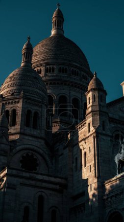 Téléchargez les photos : La Basilique du Sacré-Cœur de Montmartre à Paris, France - en image libre de droit