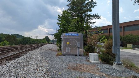 Téléchargez les photos : Les chemins de fer à travers Altavista, Virginie - en image libre de droit