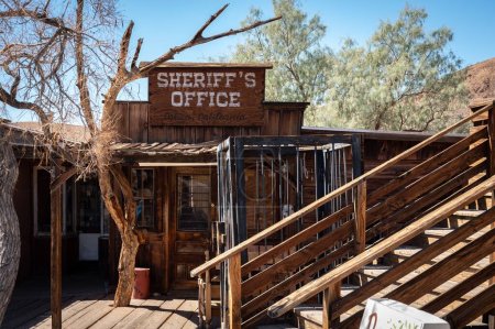Foto de Oficina del Sheriff de Old Calico Ghost Town, Edificios de madera del salvaje oeste - Imagen libre de derechos