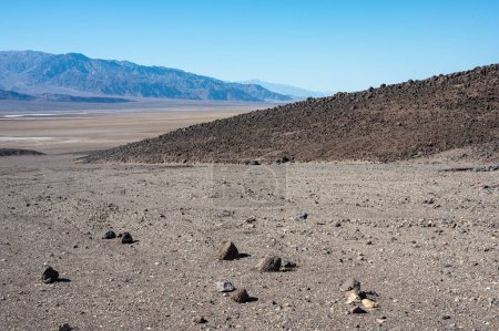 Téléchargez les photos : Détail des rochers dans le désert de la Vallée de la Mort, il ressemble à une autre planète - en image libre de droit