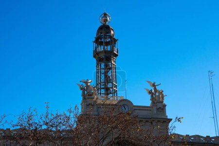 Téléchargez les photos : Tour de la Poste et bâtiment télégraphique (Oficina de Correos) près de la place de la Mairie. Valencia, Espagne - en image libre de droit