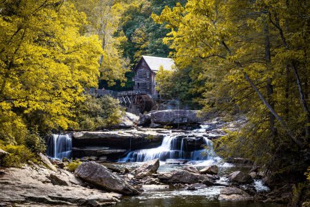 Téléchargez les photos : Le sentier des chutes d'eau de Virginie occidentale - en image libre de droit