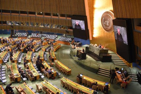 Téléchargez les photos : Un orateur à la 77e Assemblée générale des Nations Unies - en image libre de droit