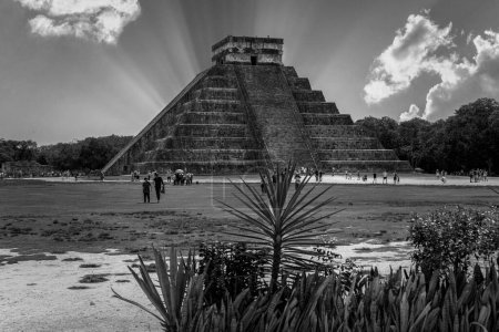 Photo for An aerial view of Chichen Itza building in Yucatan - Royalty Free Image