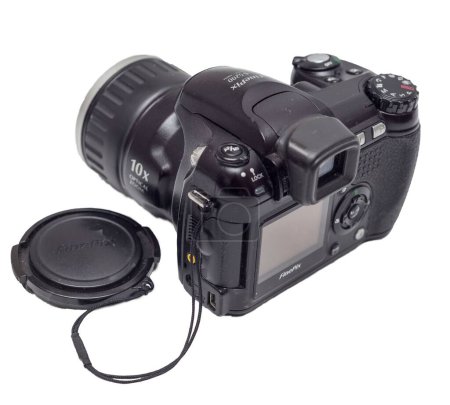 Foto de Una vieja cámara digital 2005 con Fujifilm faltante FinePix S5200 aislada sobre un fondo blanco - Imagen libre de derechos