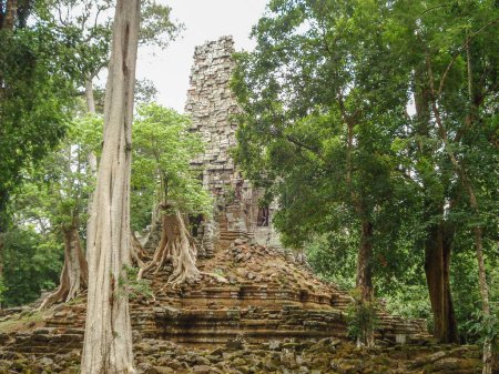 Téléchargez les photos : Les majestueux temples de Bayon, Angkor Wat, Cambodge - en image libre de droit