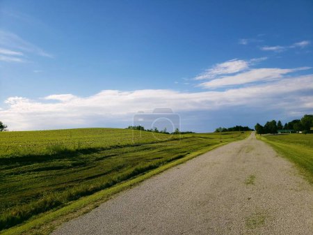 Téléchargez les photos : Une scène de paysage rural à la fin du printemps, Ohio - en image libre de droit