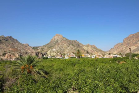 Téléchargez les photos : Un paysage pittoresque de la municipalité d'Ulea en Espagne par une journée ensoleillée - en image libre de droit