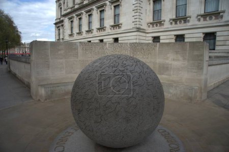 Téléchargez les photos : Londres, Royaume-Uni - Mémorial des attentats de Bali, commémorant les victimes des attentats terroristes de 2002 à Bali - en image libre de droit