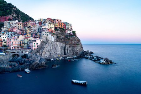 Téléchargez les photos : Le village de Manarola à Cinque Terre, Italie - en image libre de droit