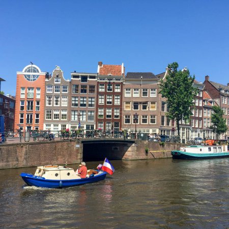 Foto de Vista del exterior de la Casa de Ana Frank en Amsterdam, Países Bajos - Imagen libre de derechos