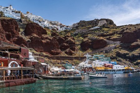 Téléchargez les photos : La pittoresque baie d'Ammoudi à Oia, Santorin, Grèce - en image libre de droit