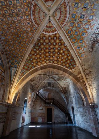 Foto de Un interior del castillo de Rocca di Angera en Italia - Imagen libre de derechos