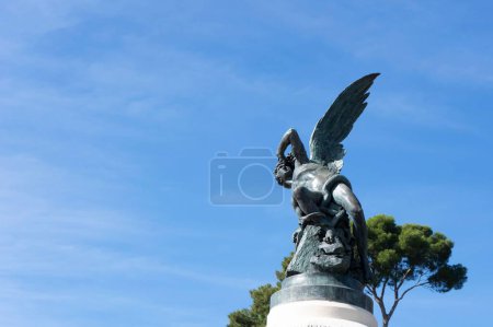 Foto de El ángel caído en el Parque del Retiro, Madrid - Imagen libre de derechos