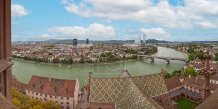 Téléchargez les photos : Vue sur la ville de Bâle, Suisse - en image libre de droit