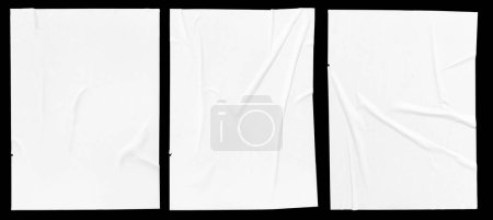 Foto de Conjunto de póster de papel encolado arrugado y doblado blanco aislado sobre fondo blanco. Plantilla maqueta - Imagen libre de derechos
