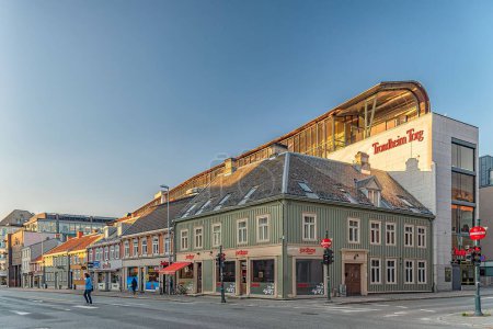 Téléchargez les photos : Le centre commercial Trondheim Torg à Trondheim, Norvège - en image libre de droit