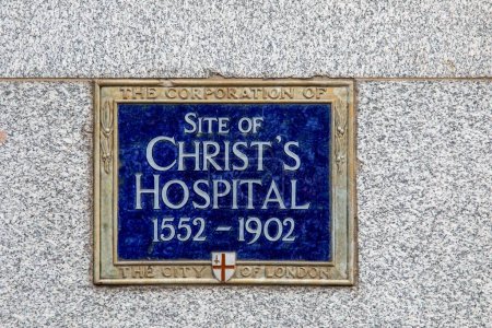 Téléchargez les photos : Plaque historique du Christ's Hospital dans le quartier City de Londres, Royaume-Uni. - en image libre de droit