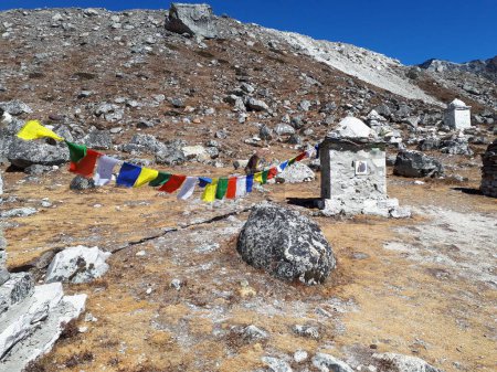Téléchargez les photos : Une belle vue sur les zones marquées du mont Everest - en image libre de droit
