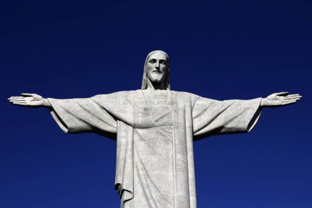 Foto de Una estatua de Cristo Redentor en Río de Janeiro en Brasil - Imagen libre de derechos