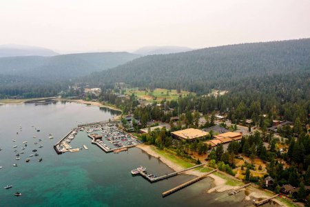 Téléchargez les photos : Un plan aérien de la côte du lac Tahoe aux Etats-Unis. - en image libre de droit