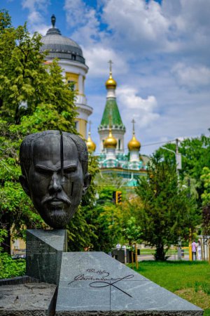 Photo for A vertical shot of the Stefan Stambolov monument with the Russian Church in the background - Royalty Free Image