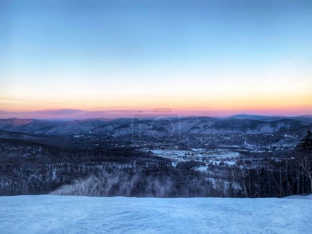 Foto de Beautiful Dawn en la estación de esquí de Killington, Vermont, Nueva Inglaterra - Imagen libre de derechos