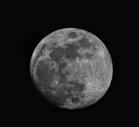 Téléchargez les photos : Une pleine lune dans le ciel nocturne - en image libre de droit