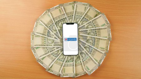 Foto de Banco Central de la India en la pantalla del teléfono móvil, fondo aislado - Imagen libre de derechos