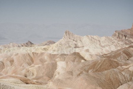 Téléchargez les photos : Les montagnes de Zabriskie Point dans le parc national de Death Valley, Californie, États-Unis - en image libre de droit