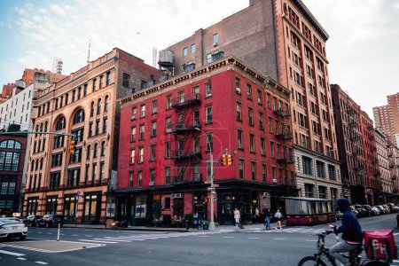 Téléchargez les photos : Bâtiments colorés à Tribeca au coucher du soleil - en image libre de droit
