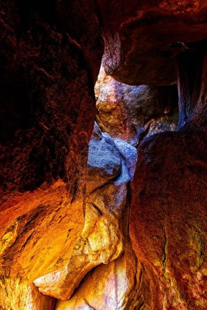 Téléchargez les photos : Une formation rocheuse dans la grotte de Buffalo Park - en image libre de droit