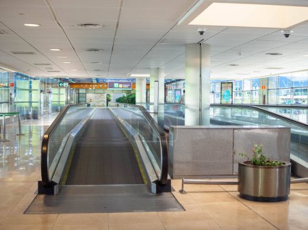 moving walkways inside an airport