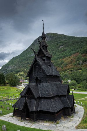Téléchargez les photos : L'ancienne église en bois de Borgund, Norvège - en image libre de droit
