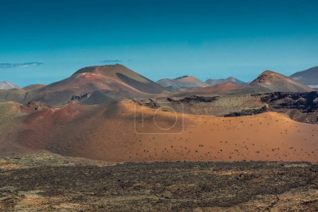 Foto de Paisaje volcánico del Parque Nacional de Timanfaya, Lanzarote, Islas Canarias, España - Imagen libre de derechos