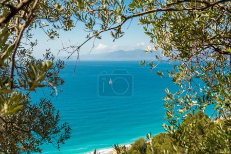 Foto de Velero en el Mar de Liguria, Italia - Imagen libre de derechos