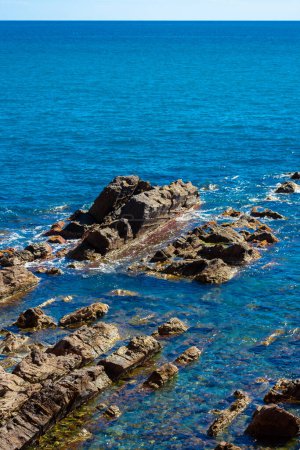 Foto de Seastack en el mar de Liguria en Génova, Italia - Imagen libre de derechos