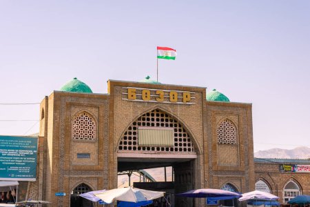 Foto de Penjikent, Tayikistán, 20 de agosto de 2023: El bazar de Penjikent - Imagen libre de derechos