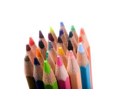 Foto de Lápices de colores de varios colores sobre fondo blanco - Imagen libre de derechos