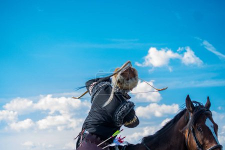 Téléchargez les photos : Ottoman archer équitation et tir à cheval - en image libre de droit