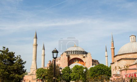 Foto de Santa Sofía en Estambul, el famoso monumento de la arquitectura bizantina - Imagen libre de derechos